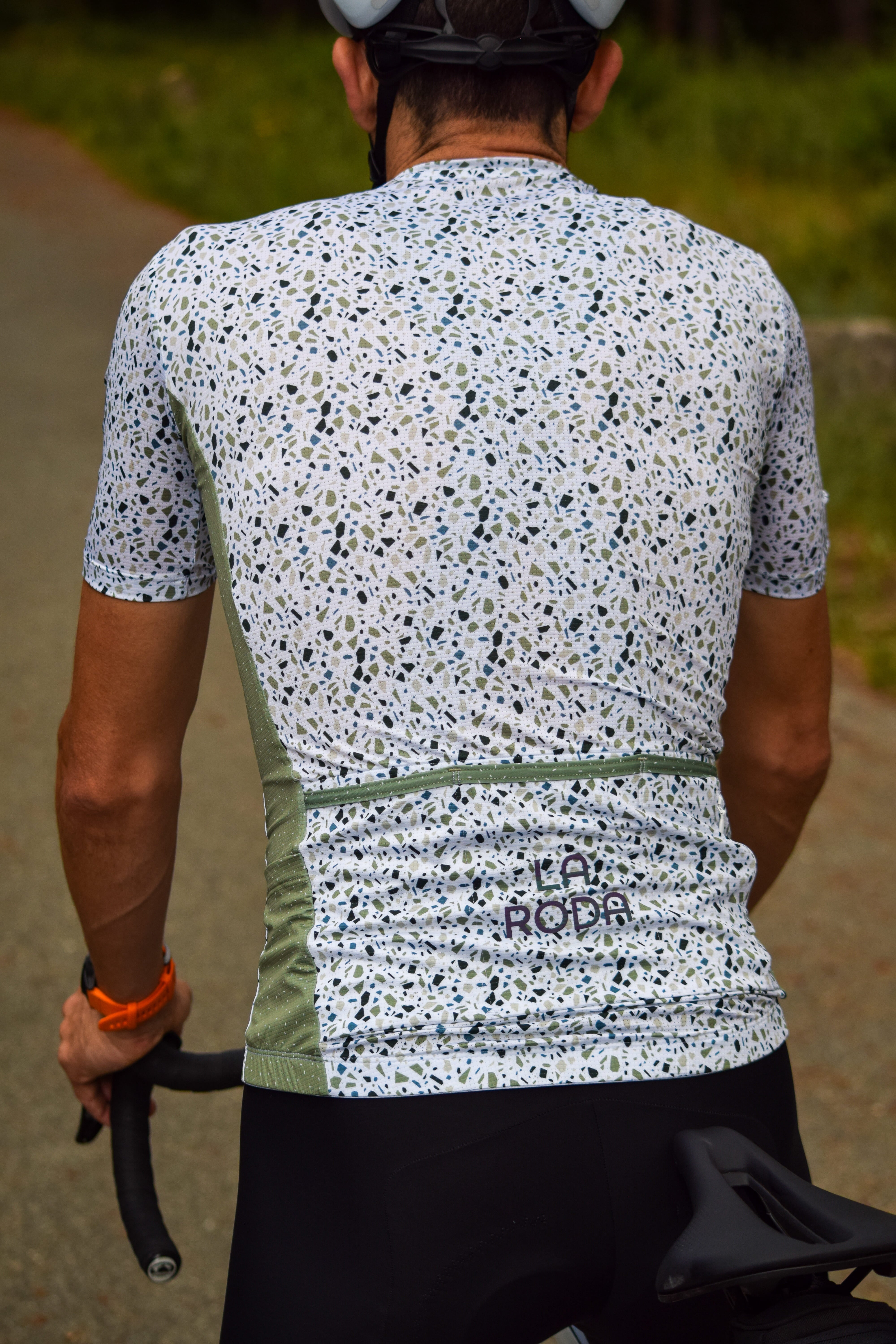 Haut vélo La roda Made in France col de la Madone vert olive