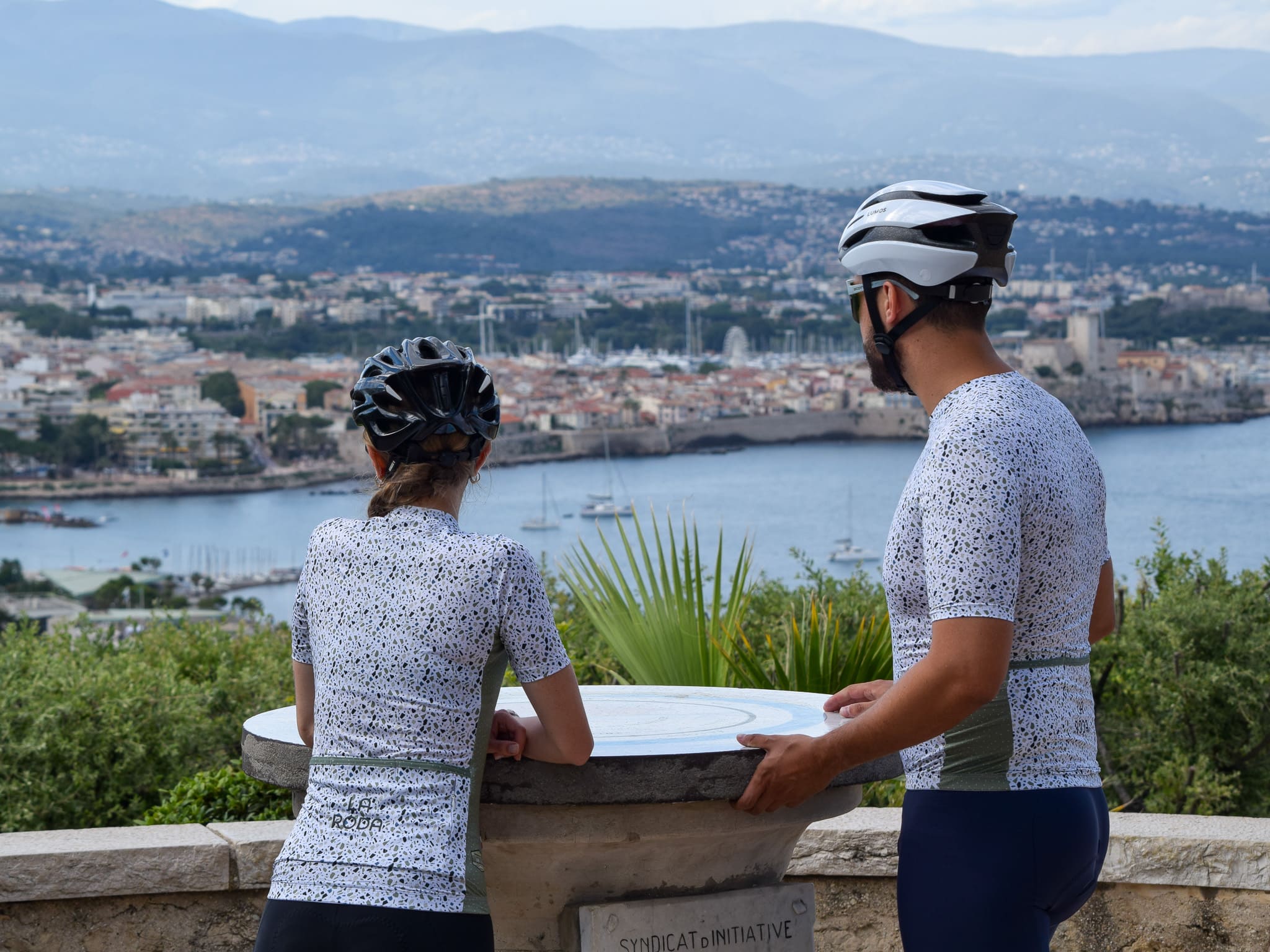 haut vélo La Roda fabriqué en France-col de la madone vert olive